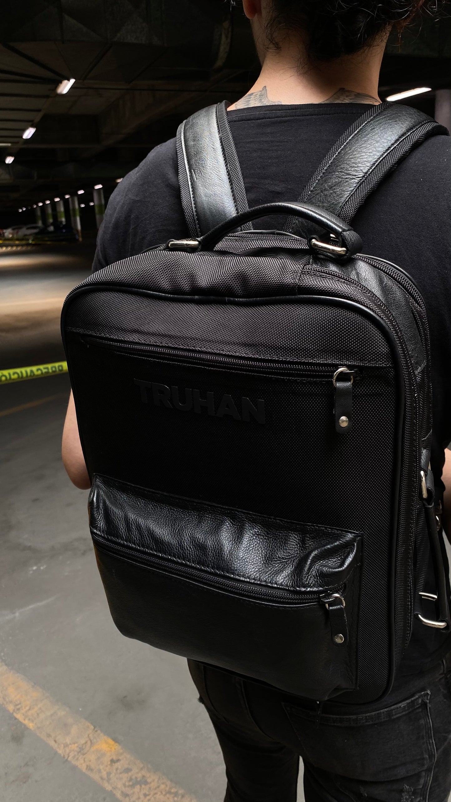 Truhan multifunctional backpack